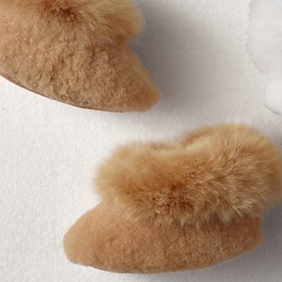 Restoration hardware premium alpaca and shearling kids slippers sz 12-18 months - Picture 2 of 6